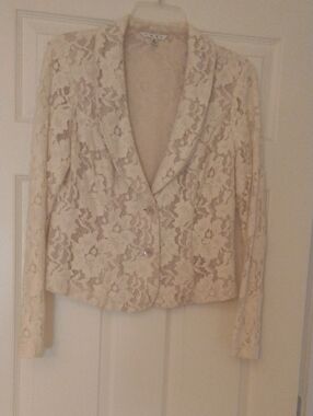 Cabi Lace Lightweight Blazer Jacket in Cream Lace Overlay